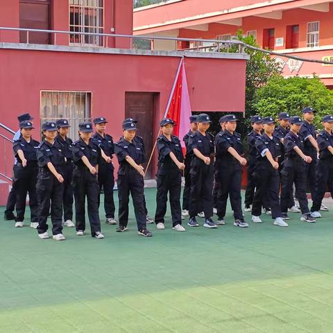 山阳县色河铺镇九年制学校少年警队在行动