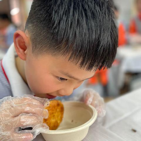 “逛吃”、“逛吃”，“畅游”温州——四年12班小家庭项目化学习