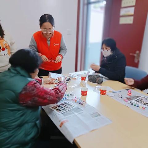 “石膏拾趣，涂鸦拾光”DIY涂鸦小熊