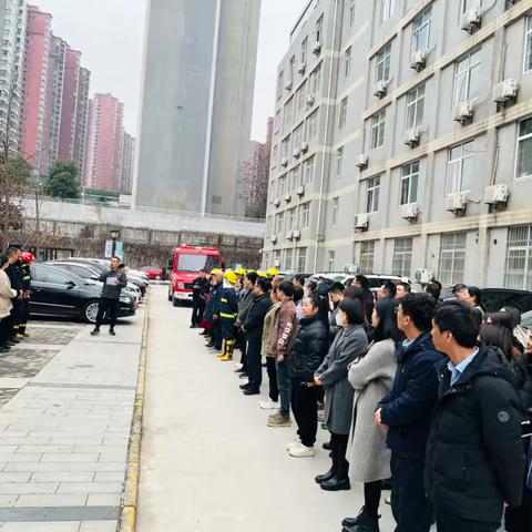 消防演练筑根基 人人参与会应急 ——兴水苑消防应急救援演练 ‍ ‍ ‍