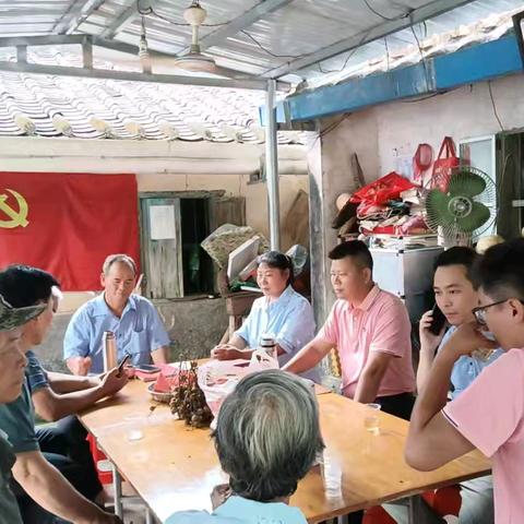 “七一”慰问老党员，共话初心叙真情