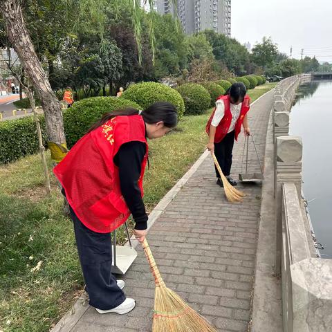 胜利桥街道沁河名苑社区—集中开展河库清理整治行动