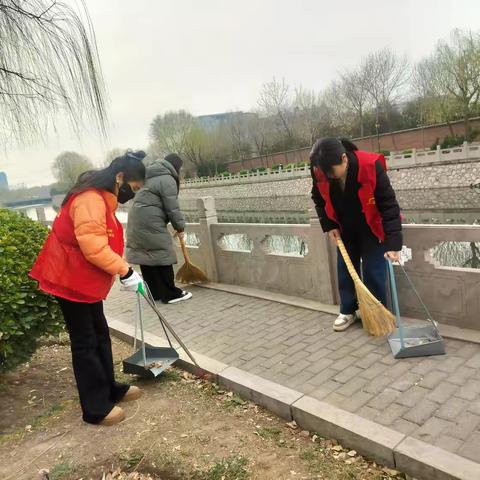 胜利桥街道沁河名苑社区——河道环境治理进行时，共同绘就水美新画卷