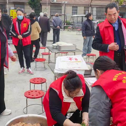 圣唐社区举办“情暖重阳 传承家风”孝老爱亲饺子宴活动