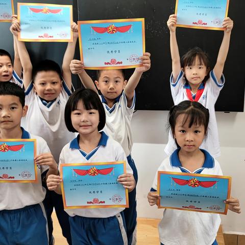 乐高2023春季周四(1年级班)创意机器人