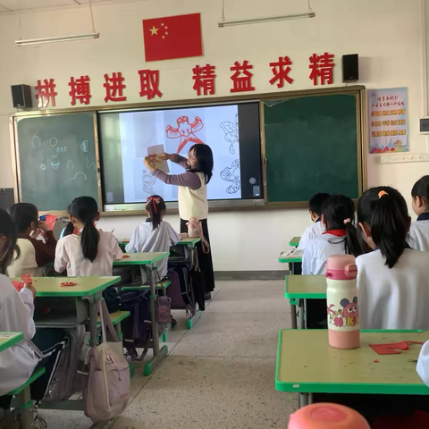 妙剪生花---三堡小学校内课后服务剪纸兴趣班剪影