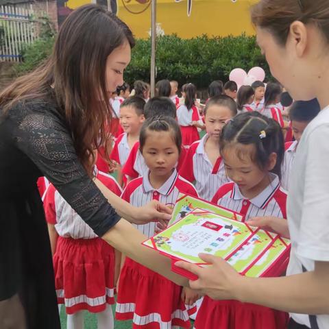 昌龙幼儿园毕业美食分享会暨毕业典礼