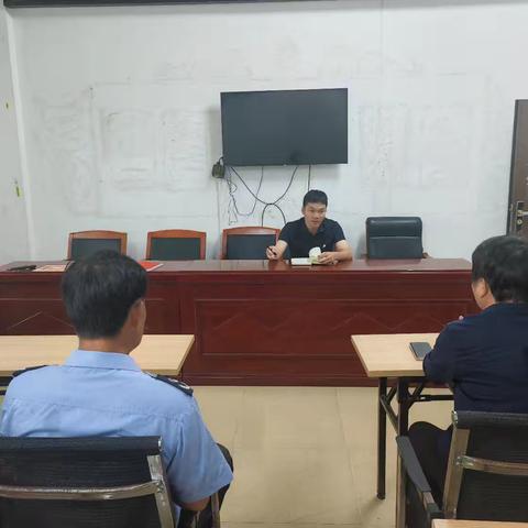 黎安镇召开护林员约谈会