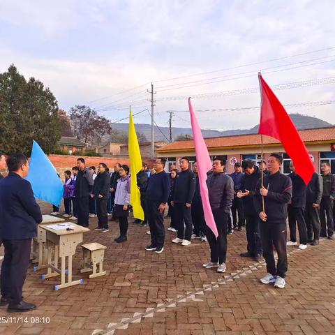 襄南学区黑石头学校“永远跟党走 奋进新征程”教职工越野赛剪影