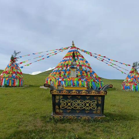 第八届“吉祥海力斯台”敖包祭祀活动