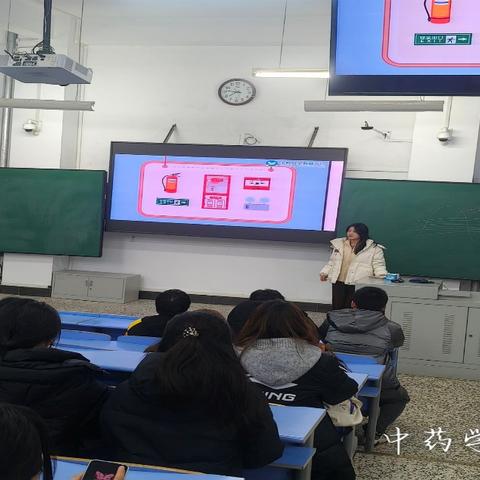 筑牢安全防线，护航青春校园——药学院2025级新生消防演练圆满举行