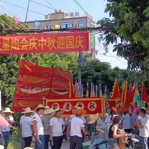 中秋我在岗 守护平安节——马踏镇扎实做好中秋节飘色巡游民俗活动安全值守和道路交通安全劝导工作