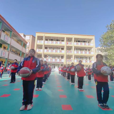 【撒开脚丫】“玩转篮球🏀点亮童心”——北街小学大课间篮球操