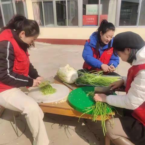 “讲奉献、多助人”关爱残疾人，学习雷锋精神