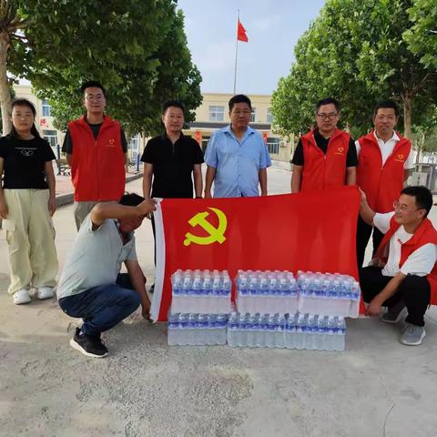 “党员在身边、温暖千万家” 中共叶县仙台镇实验学校支部委员会 庆祝建党 104 周年：走进仙台镇敬老院进行志愿服务活动