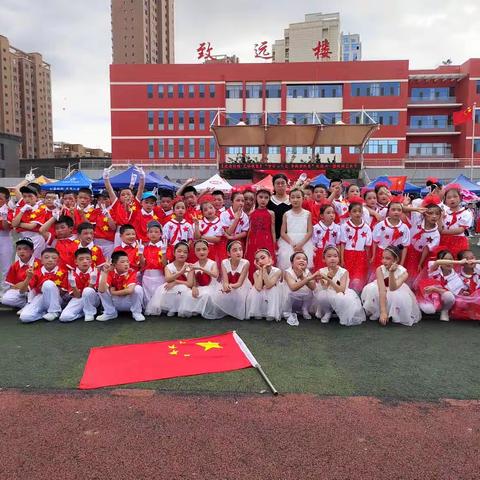 《红领巾心向党》——榆林市第十五小学“学习 二十大 争做好队员”庆六一校园艺术节活动（副本）（副本）