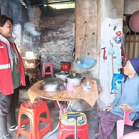 关爱老人，暖人心