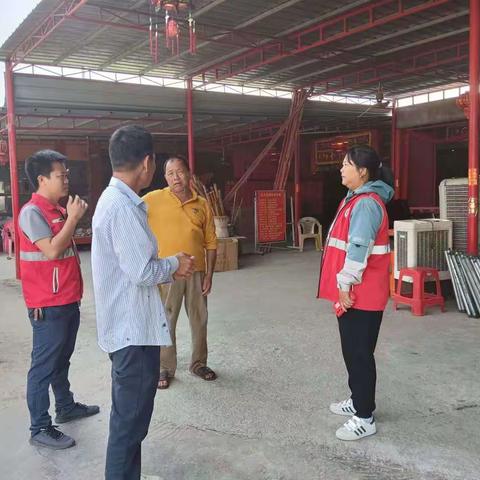 严厉打击反邪教，网格员在行动