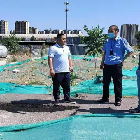 三大三强/筑牢汛期安全防线 通州区交通局对广渠路东延运河大街 铁路道口开展防汛安全检查