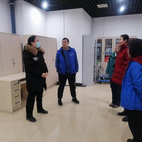 上地街道领导春节慰问社区工作人员