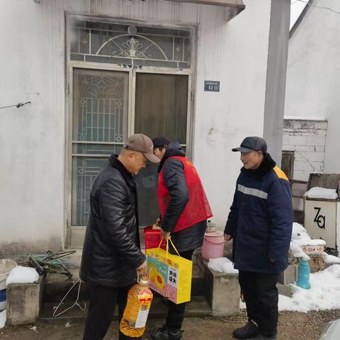 茅村镇茅村村“迎新春，寒冬送温暖”