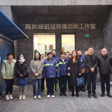 榜样力量薪火传，砥砺奋进绘匠心