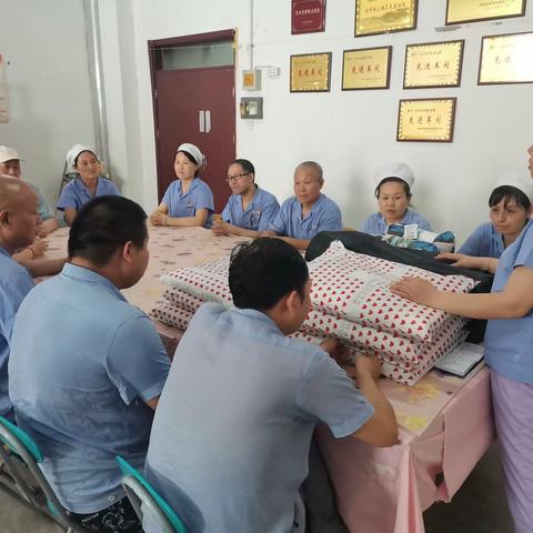 织造党总支开展“庆七一   送关怀”主题党日活动