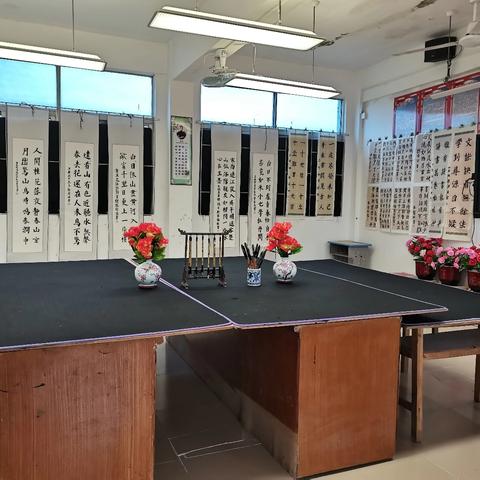 汕头市潮阳区铜盂树香小学开展书法展览：笔墨传情，共迎新年