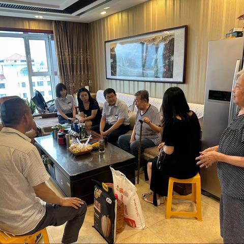“八一”建军节                 情暖老兵   紧跟党走