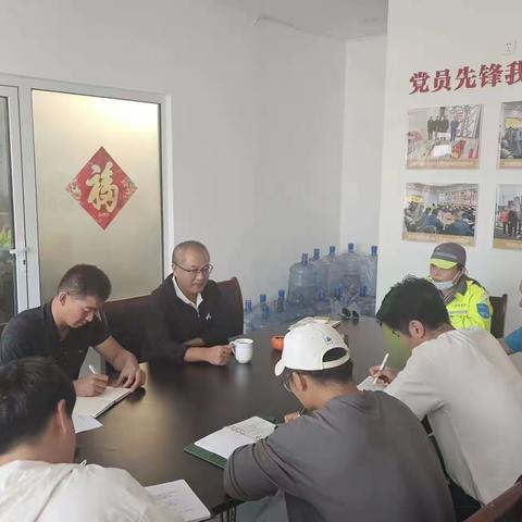 物业公司深入开展沿海环境整治专项行动