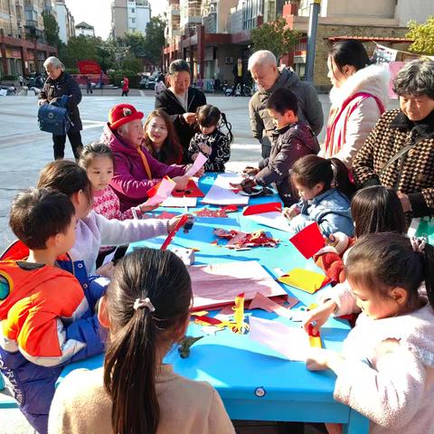 长征源社区新时代文明实践站开展“巧手剪窗花，欢乐迎新春”剪窗花主题活动