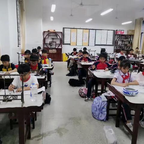 【和乐·明叔】继承传统 书写汉字——记上饶市明叔小学软笔书法社团活动