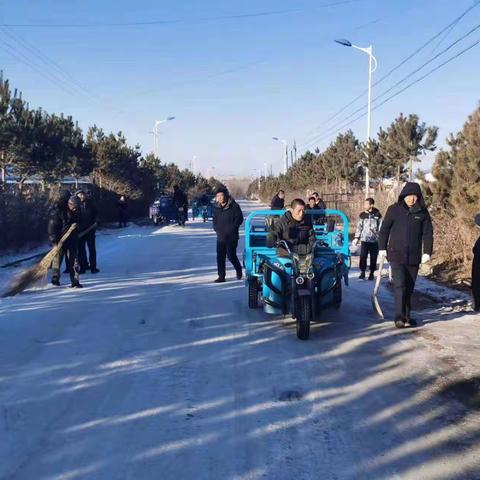 巴达尔胡农场三队打响人居环境整治“春节保卫战””