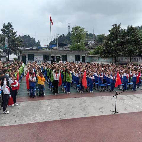 传唱红色经典●创建红色诗城——仁怀市仓荣小学校园红色诗词歌咏大赛