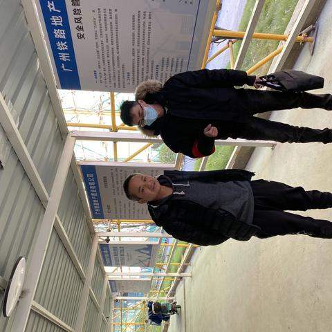 督促工地防尘降尘，蓝天保卫战不松懈