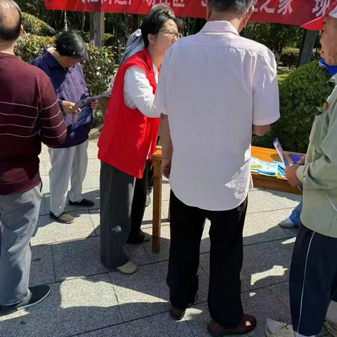 弋江街道广场社区开展反诈宣传活动