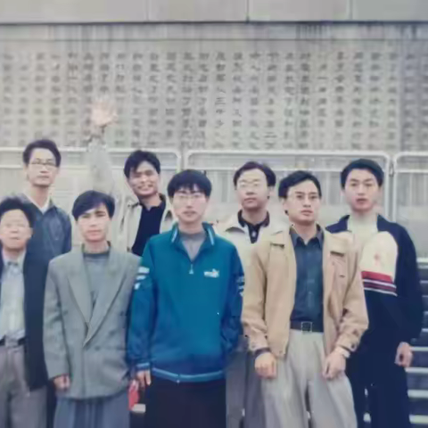 大学毕业21周年同室八位兄弟现状剖析 享受扩招但完美的错过了分配红利的一代