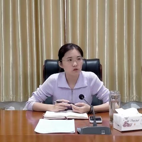 20日下午，黄店镇召开党委(扩大)会议