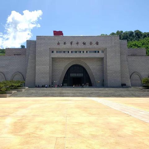 华池项目开展 “传承南梁红色精神 助力华池项目建设”主题党建活动