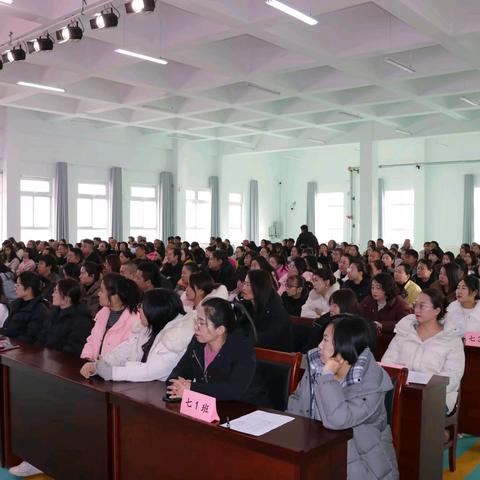 法治护航成长 安全守护青春——府谷县三秦家长学校第五中学分校顺利开展“预防未成年人犯罪、预防校外欺凌”家庭教育专题讲座