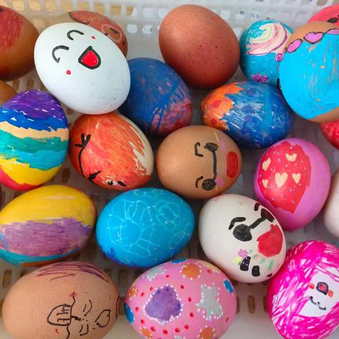 春分趣玩，彩蛋竖春——艺智幼儿园“春分竖蛋”活动