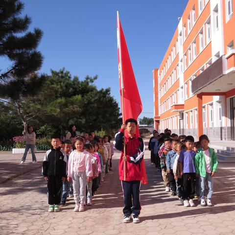 【敬润课程】石榴籽同心筑梦·谦敬勤恒向未来——学田中心小学一年级新生入学启蒙典礼暨研学之旅纪实