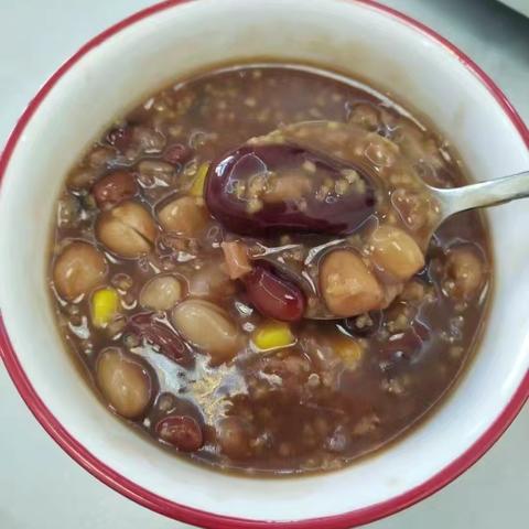 临夏县土桥镇中心幼儿园：腊八节亲子活动纪实