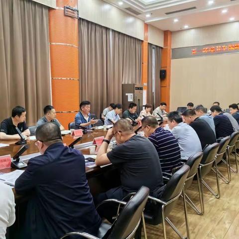 市城管执法委召开五一环境卫生保障工作调度会