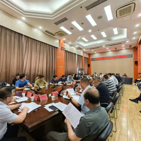 市城管执法委召开全市环境卫生品质提升工作调度会
