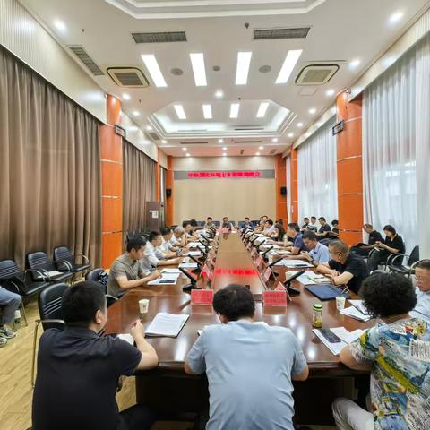 全市召开中秋国庆环境卫生保障调度会