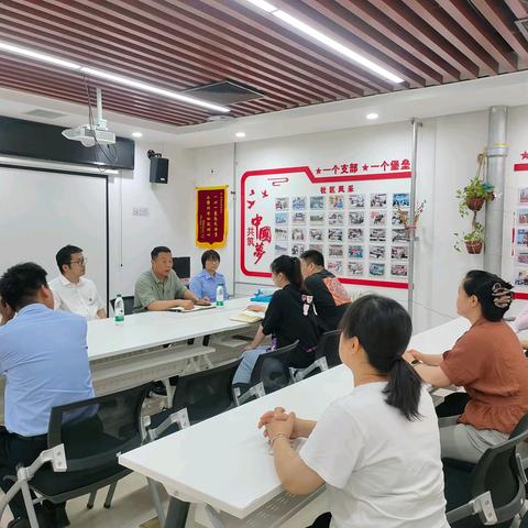 党建引领聚合力 深入调研解民需 —— 客五分公司第八车队党支部走进晓康社区开展调研活动