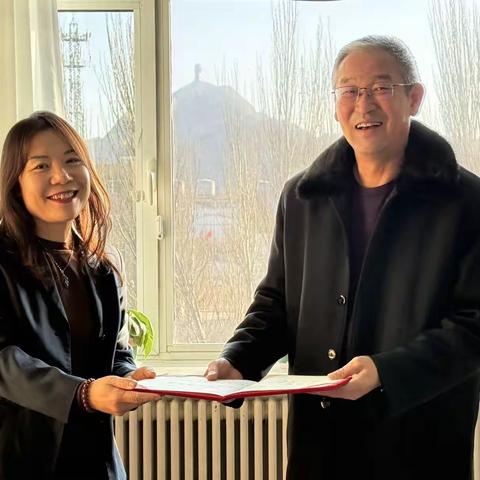 研思践悟聚合力 砥砺奋进新征程 ——“李小红中学语文名师工作室”第三次会议圆满召开