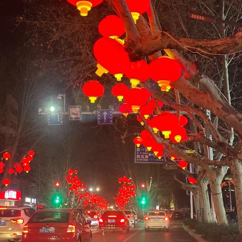 《祥蛇贺岁 — 我的春节故事》