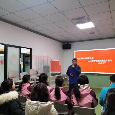 消防演练常开展 携手同行护安宁